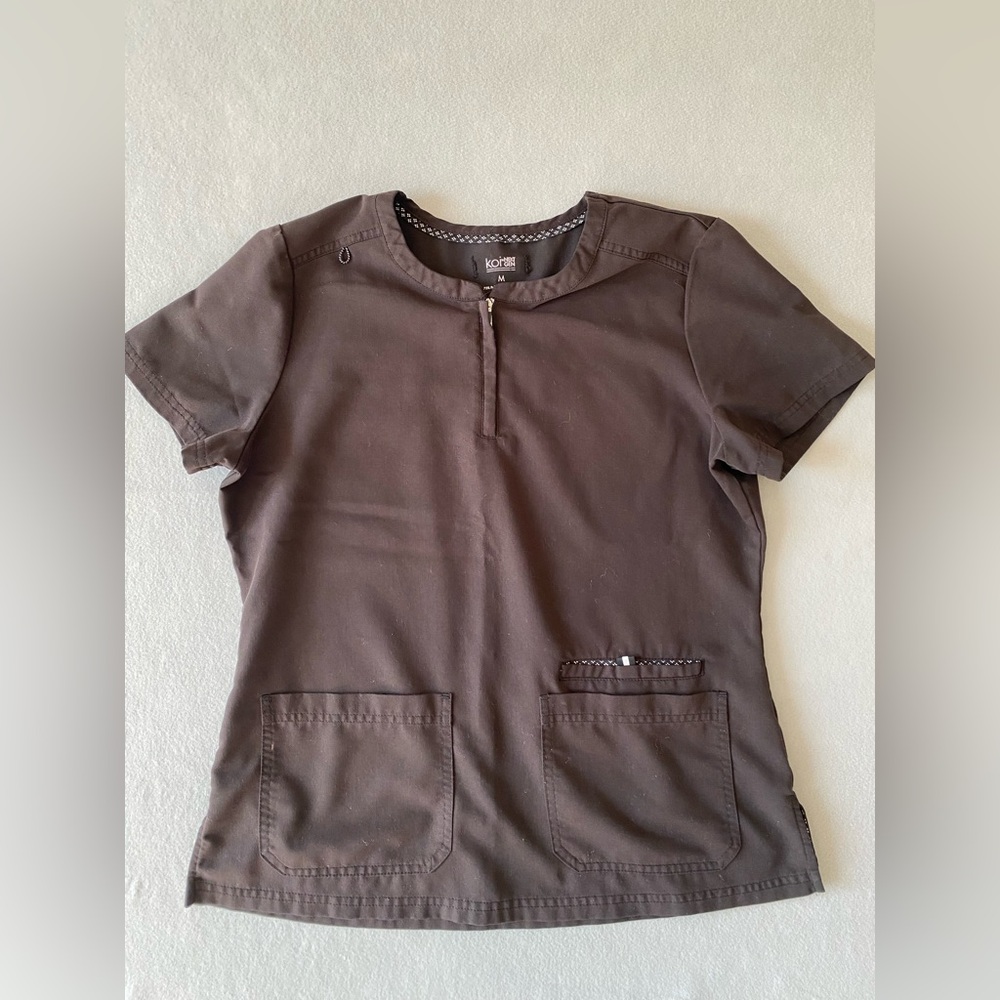 KOI NEXT GEN Medium Black Scrub Top & Pants